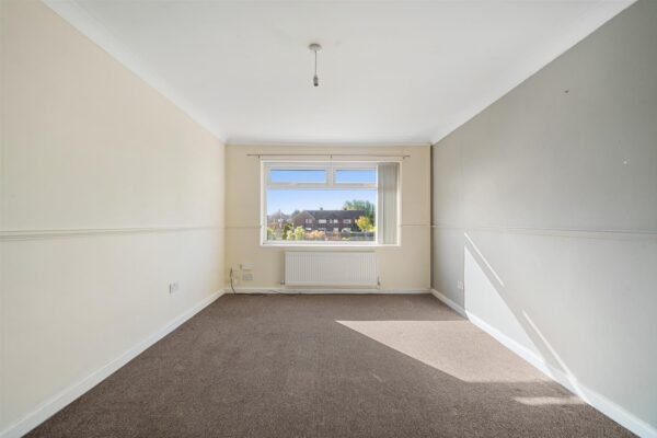 Oriel Close, Aintree Village