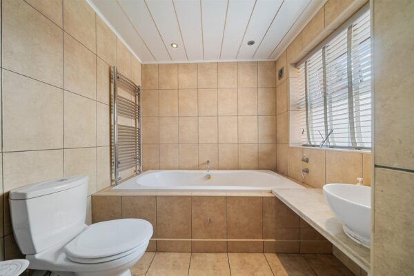 Barlows Lane, Fazakerley