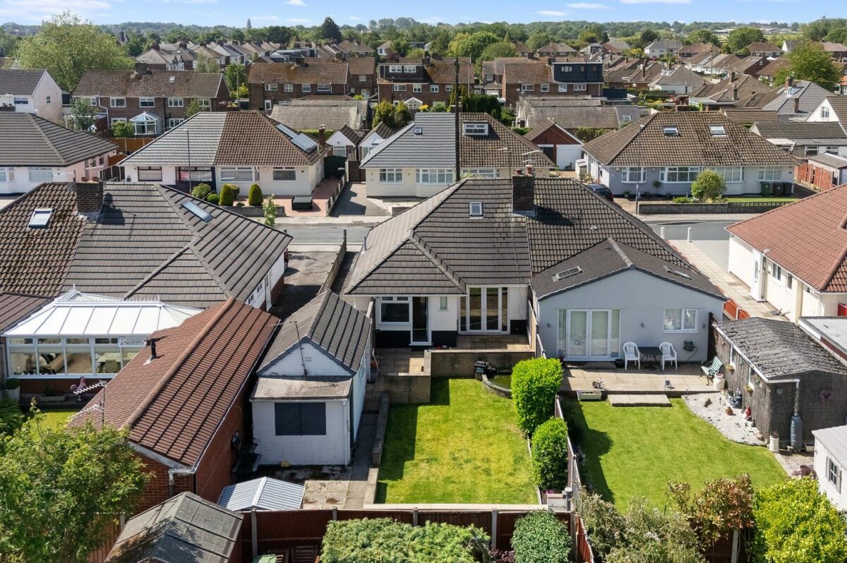 Wrekin Drive, Aintree Village