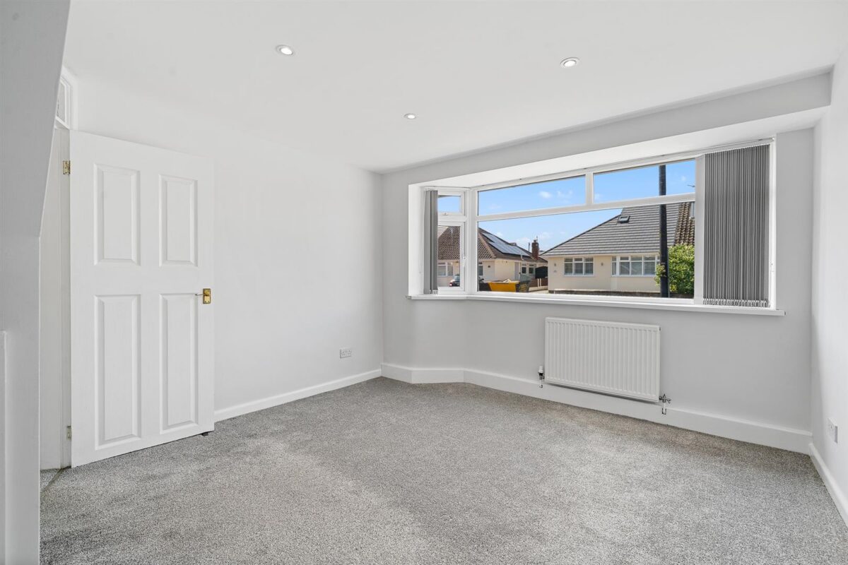Wrekin Drive, Aintree Village