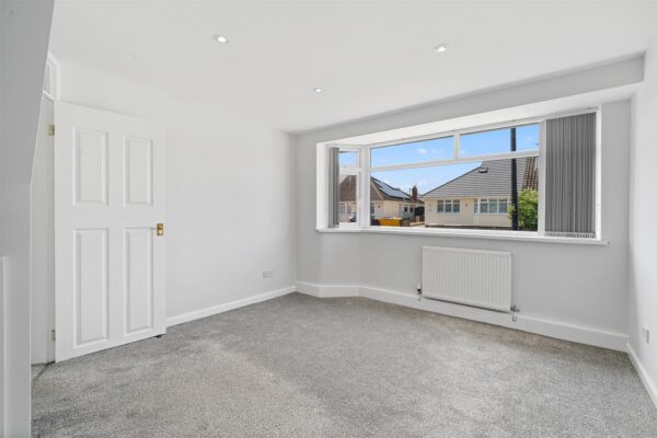Wrekin Drive, Aintree Village