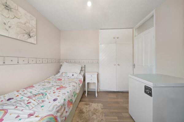 Alicia Walk, Fazakerley