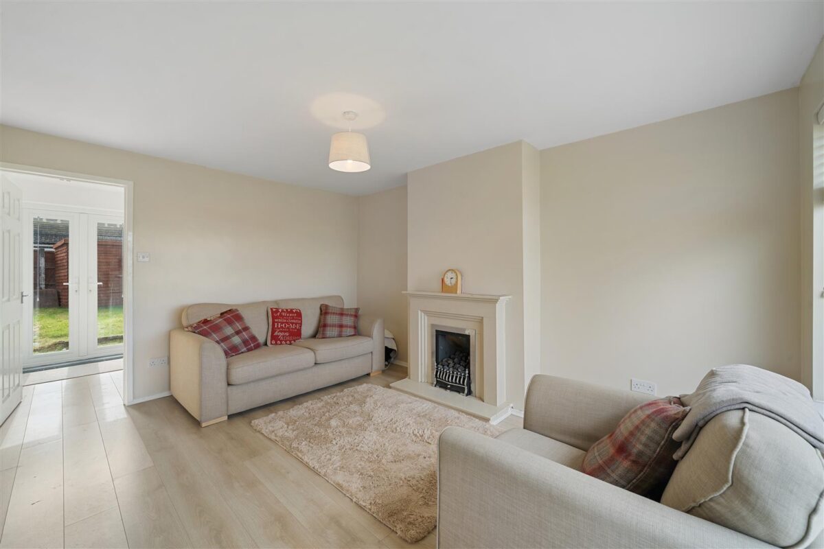 Oriel Drive, Aintree Village