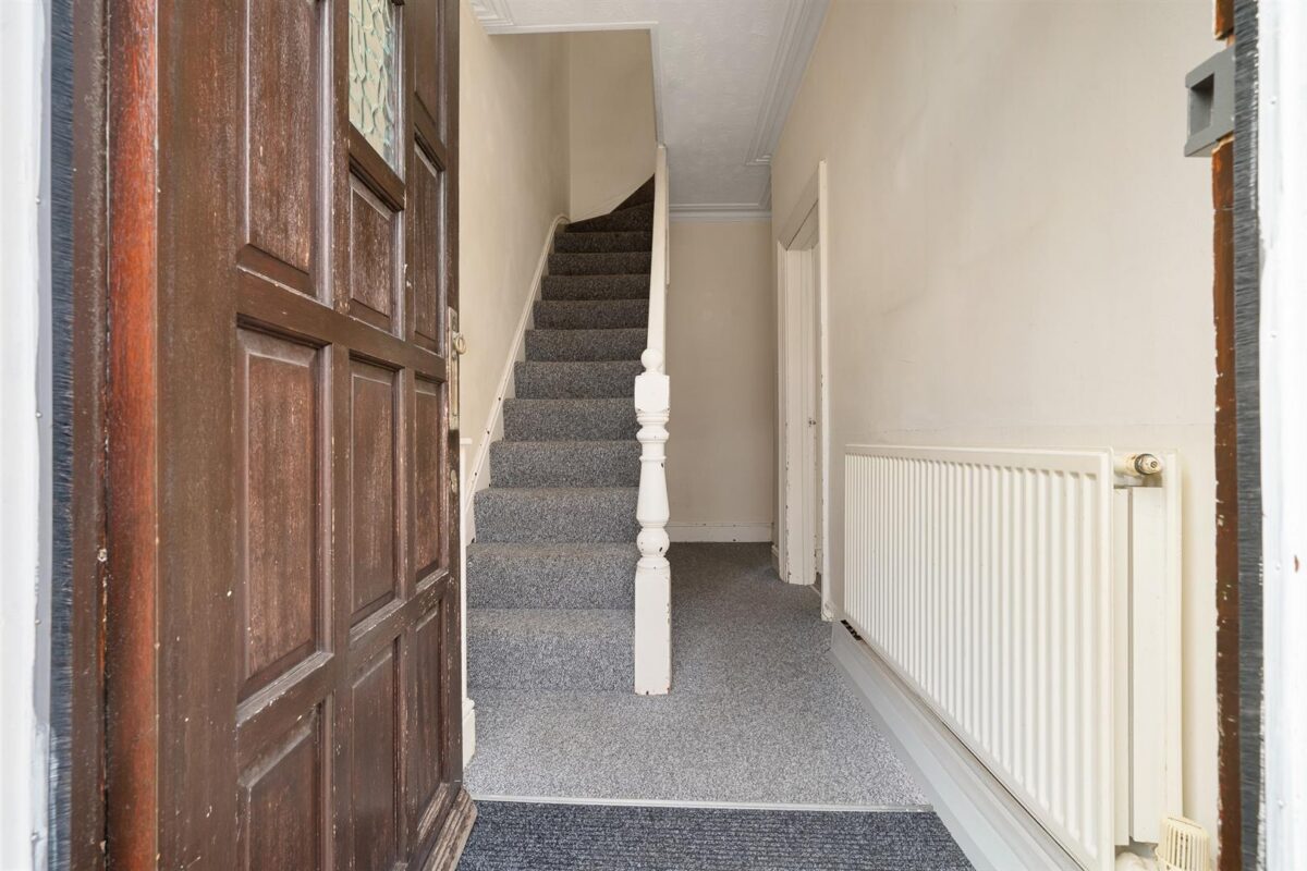 Allendale Avenue, Aintree