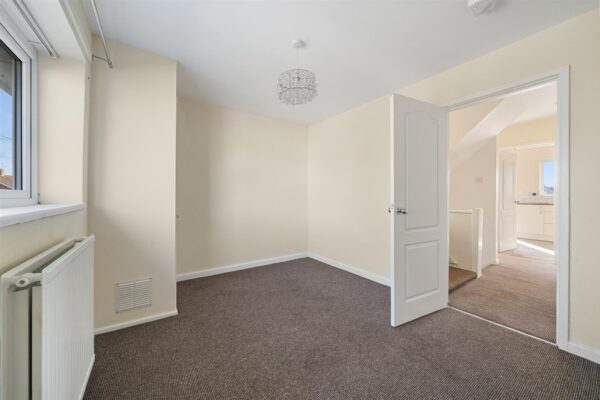 Oriel Close, Aintree Village