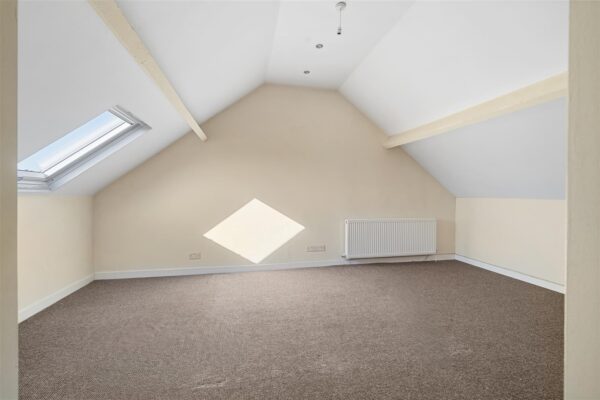 Oriel Close, Aintree Village