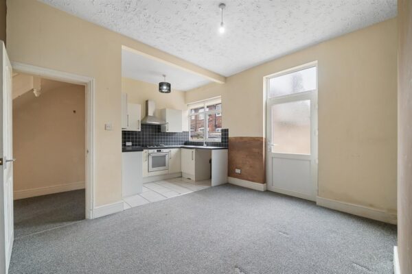 Allendale Avenue, Aintree