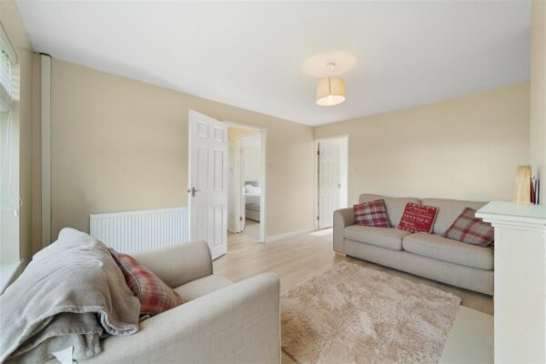 Oriel Drive, Aintree Village