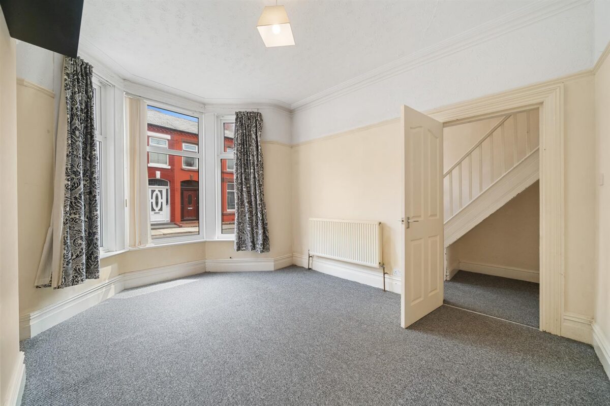 Allendale Avenue, Aintree