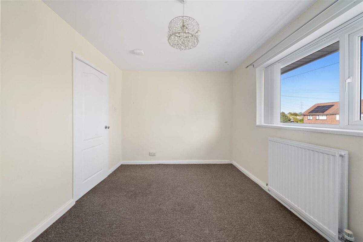 Oriel Close, Aintree Village