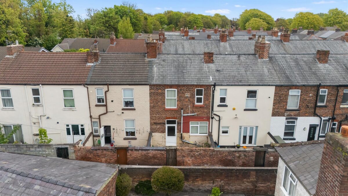 Allendale Avenue, Aintree