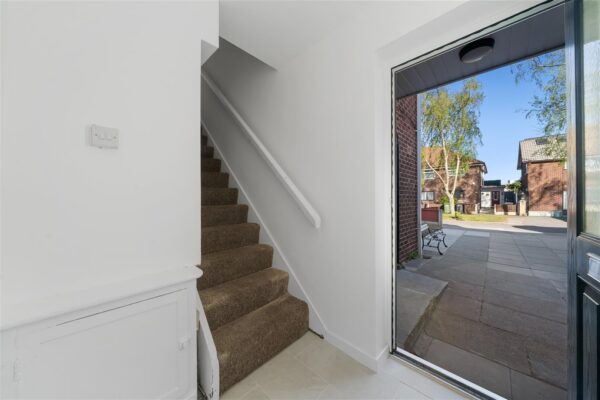 Oriel Close, Aintree Village