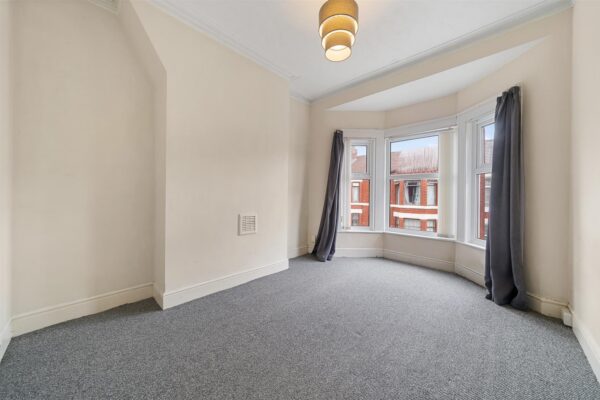 Allendale Avenue, Aintree