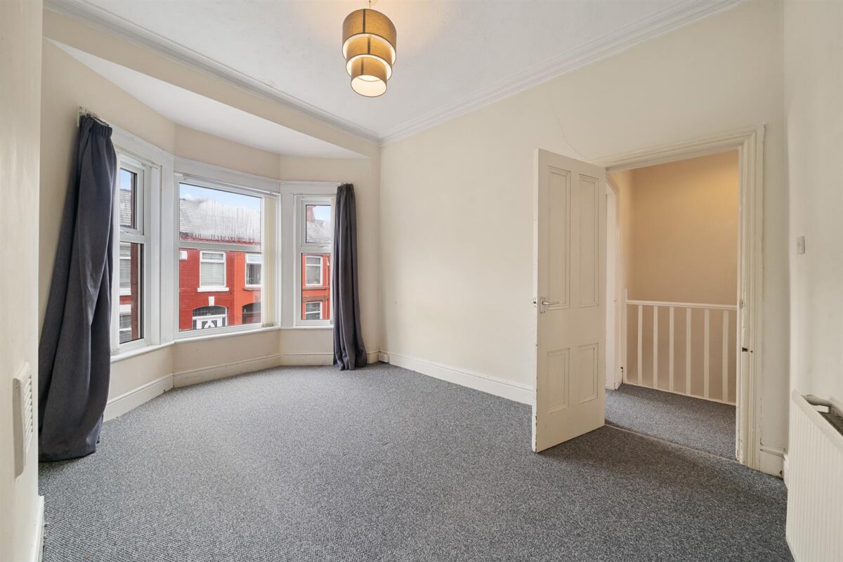 Allendale Avenue, Aintree
