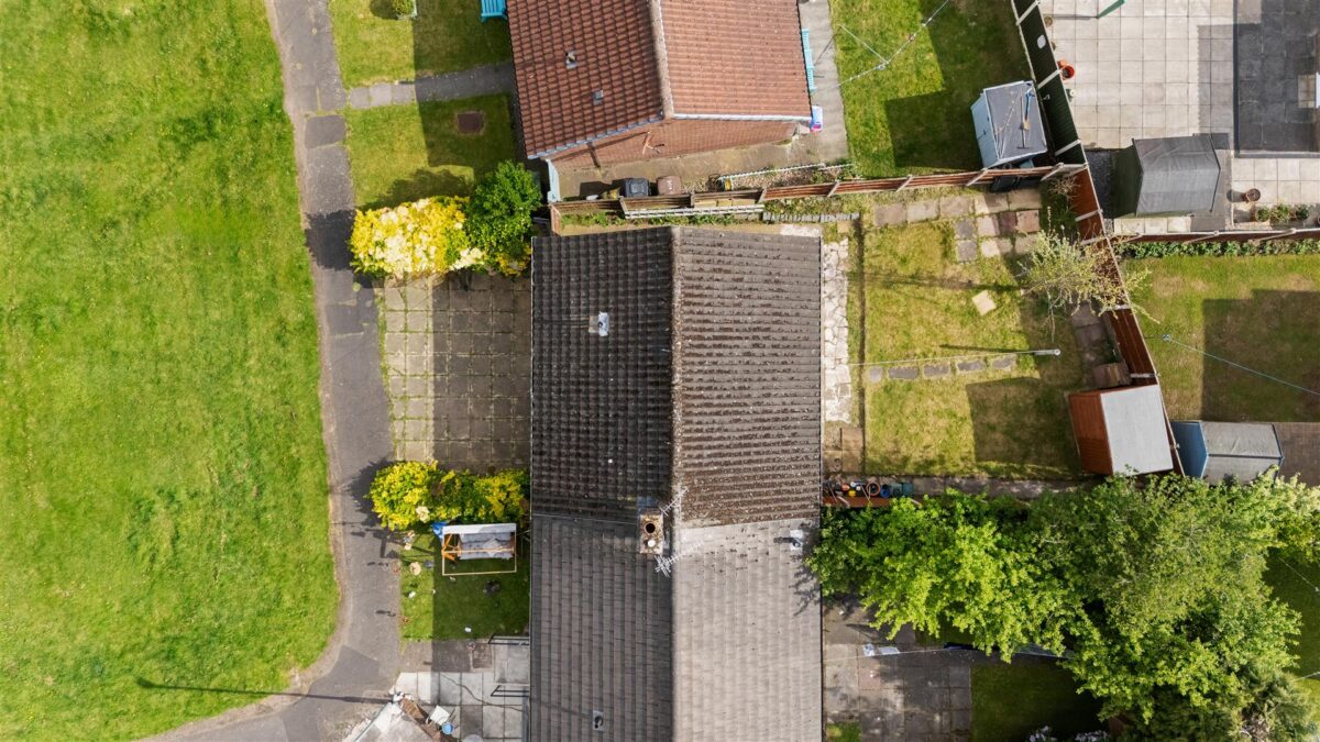 Oriel Drive, Aintree Village