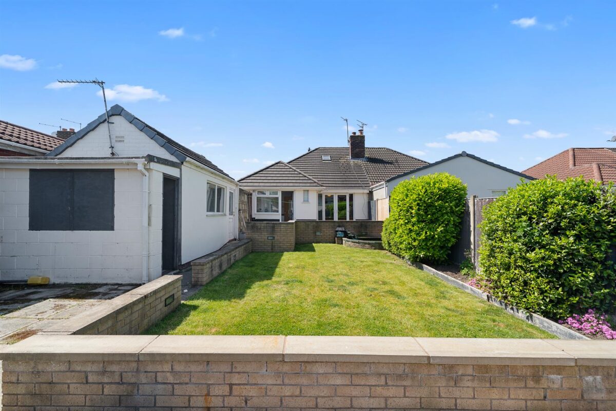 Wrekin Drive, Aintree Village
