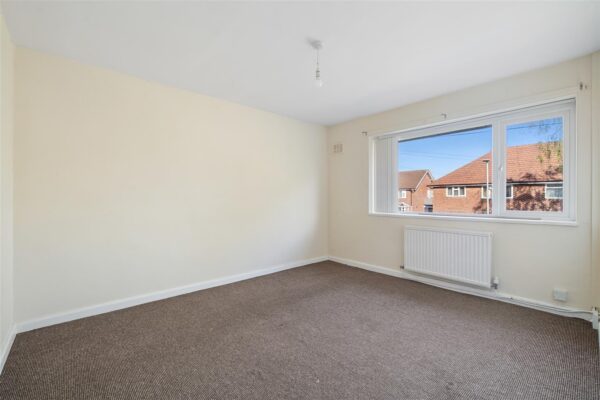 Oriel Close, Aintree Village