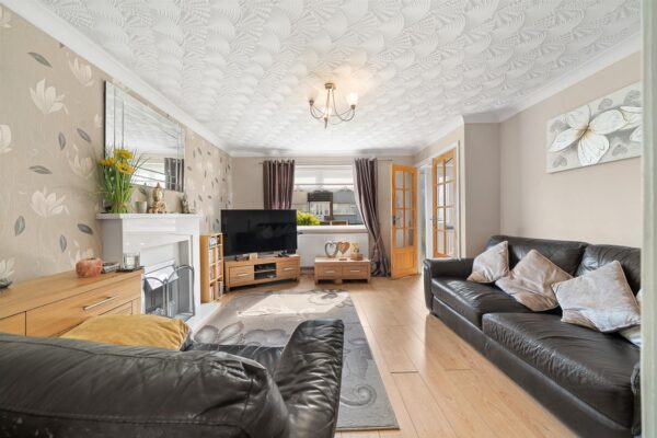 Alicia Walk, Fazakerley