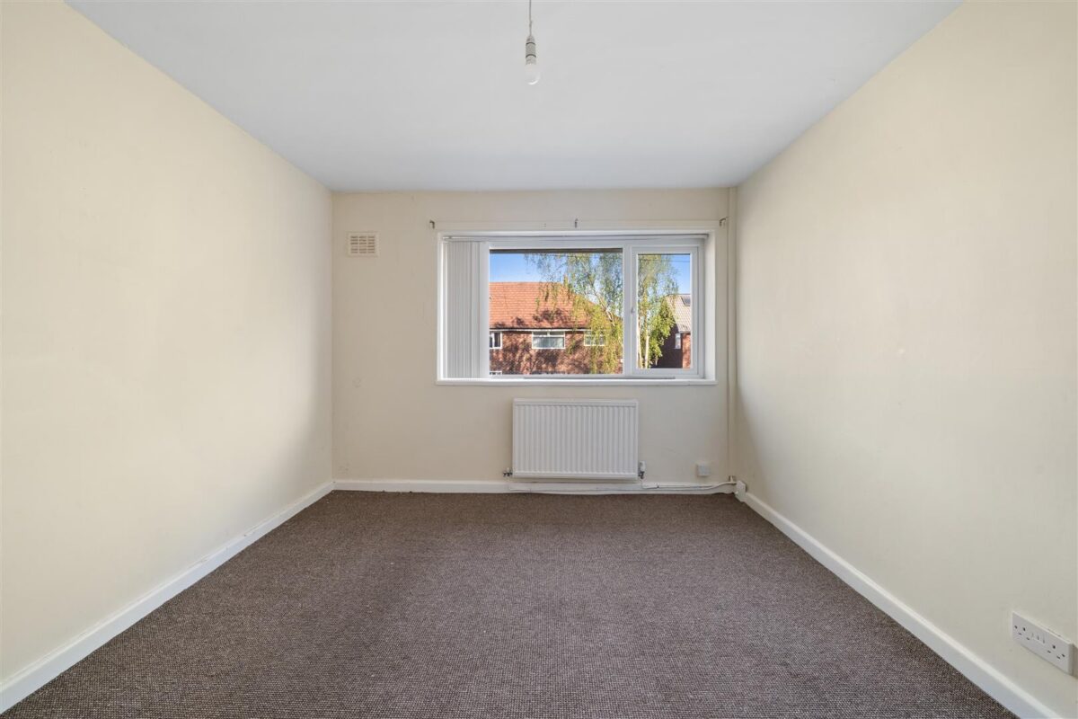 Oriel Close, Aintree Village
