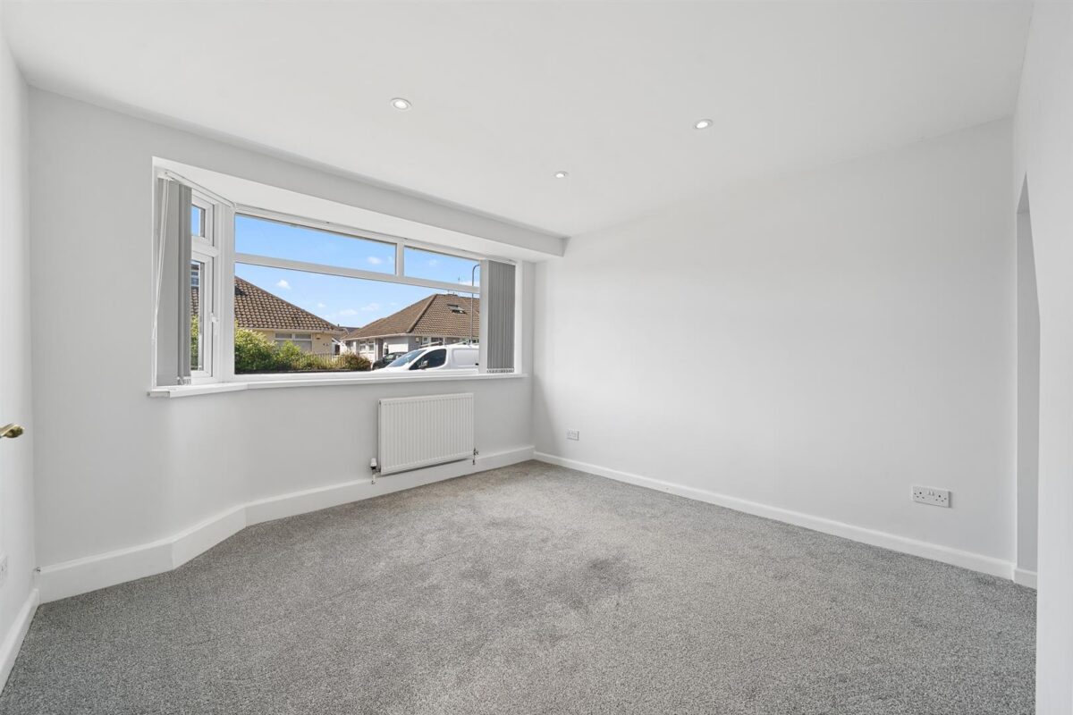 Wrekin Drive, Aintree Village