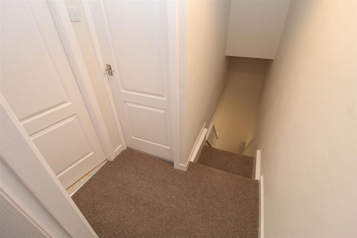 Kingswood Avenue, Aintree