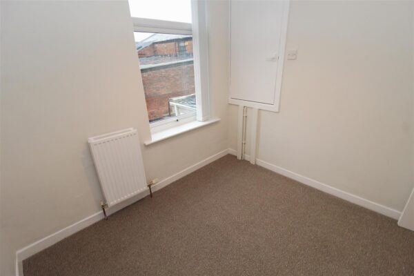 Kingswood Avenue, Aintree
