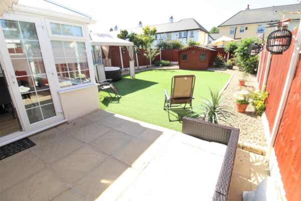 Queens Drive, Walton