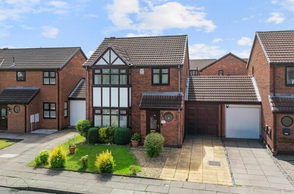 Richmond Crescent, Netherton