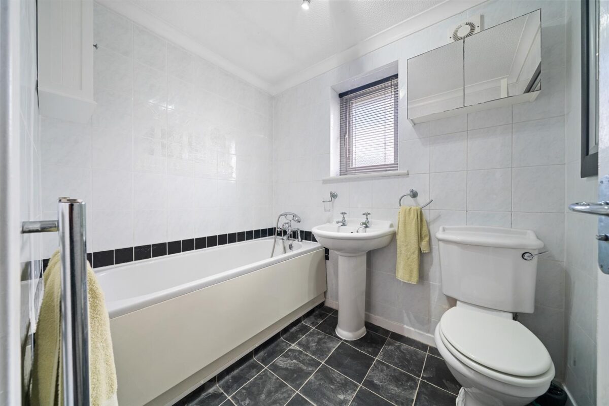 Richmond Crescent, Netherton