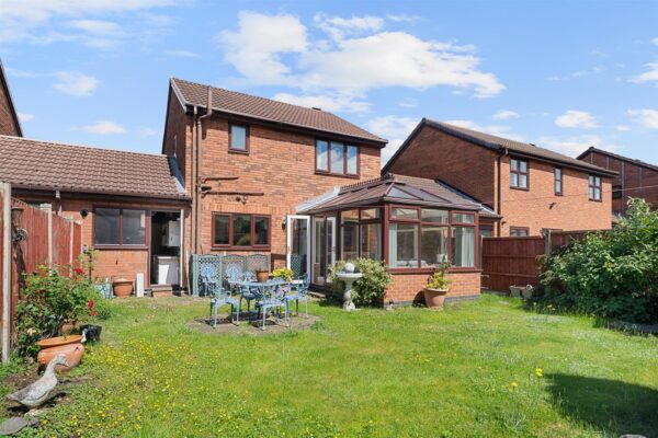 Richmond Crescent, Netherton