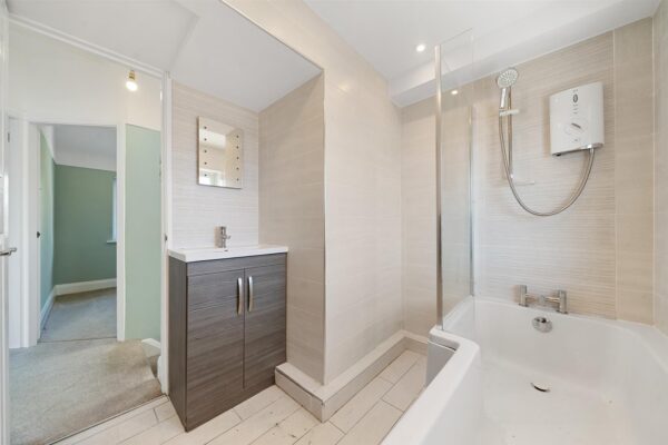 Radley Drive, Aintree Village
