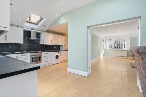Radley Drive, Aintree Village