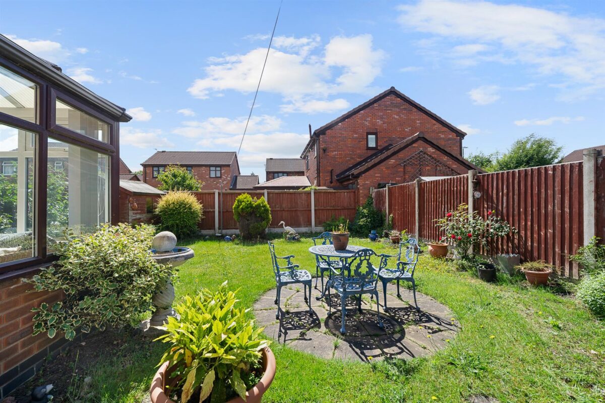 Richmond Crescent, Netherton