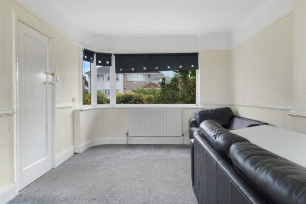 Sedbergh Avenue, Aintree Village