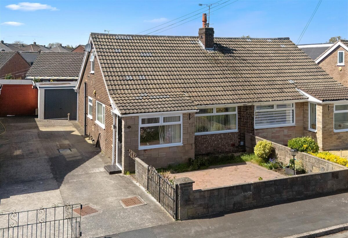 Kempton Park Road, Aintree Village