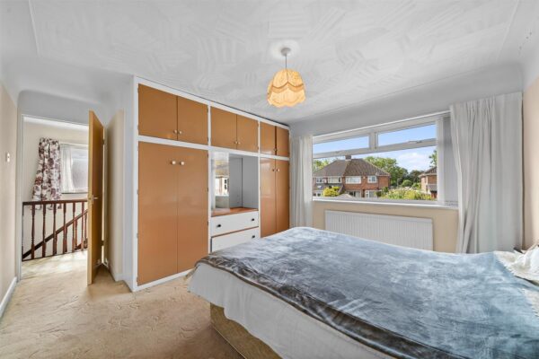 Taunton Drive, Aintree Village