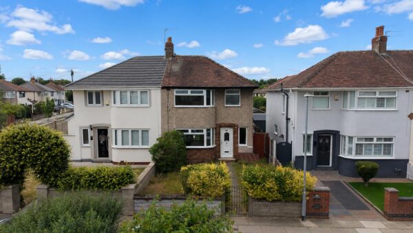 Sedbergh Avenue, Aintree Village