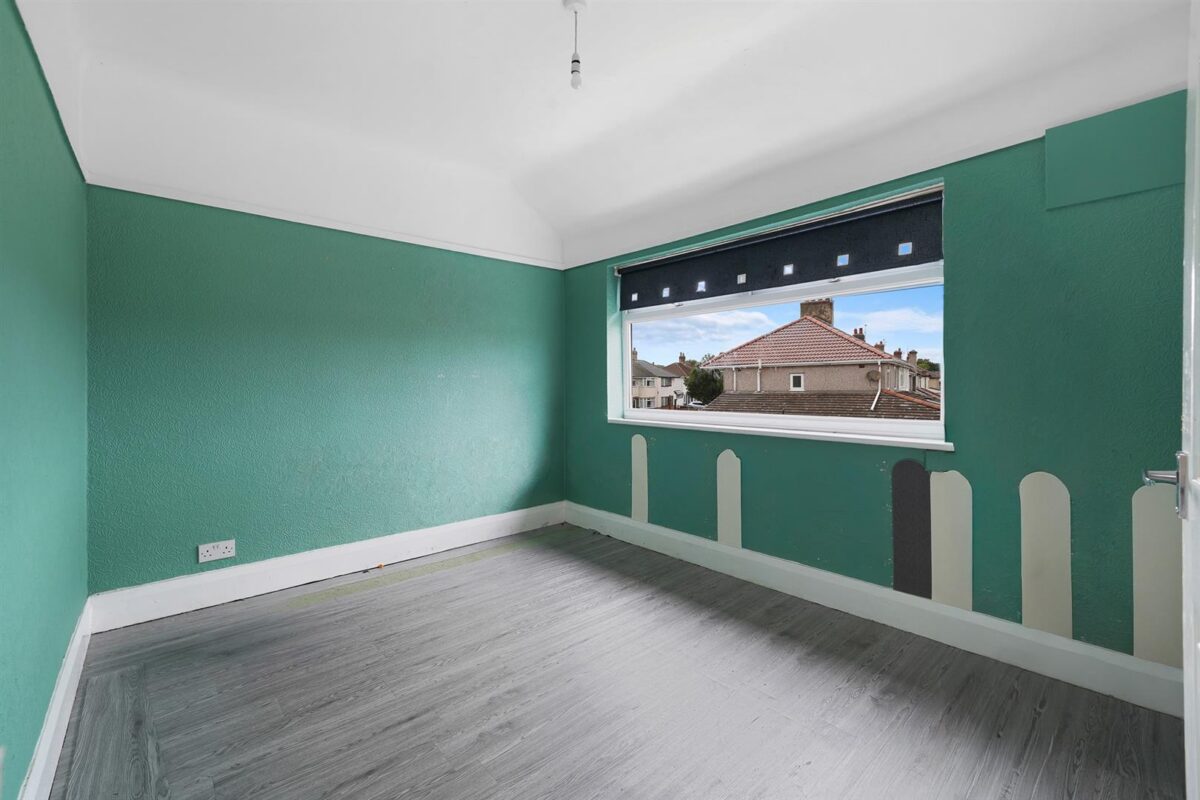Sedbergh Avenue, Aintree Village