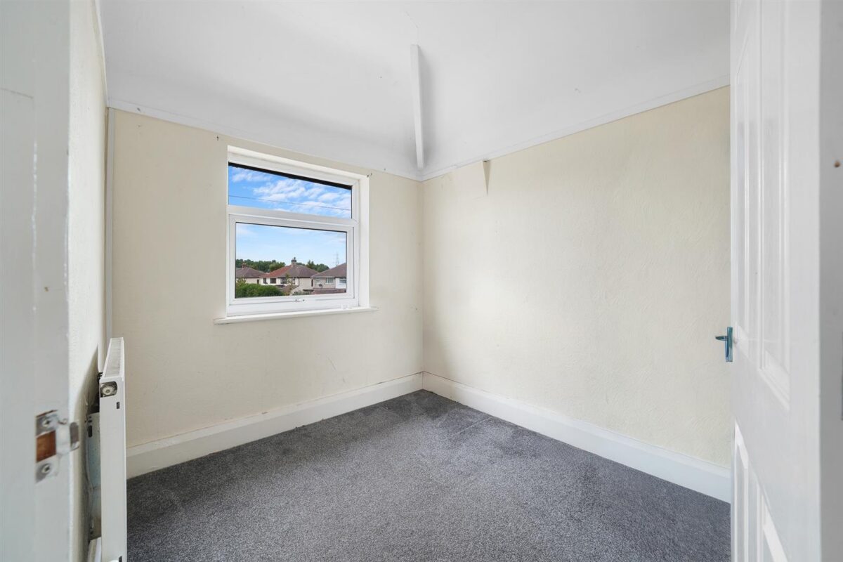 Sedbergh Avenue, Aintree Village
