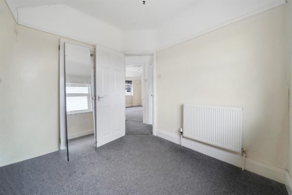 Sedbergh Avenue, Aintree Village