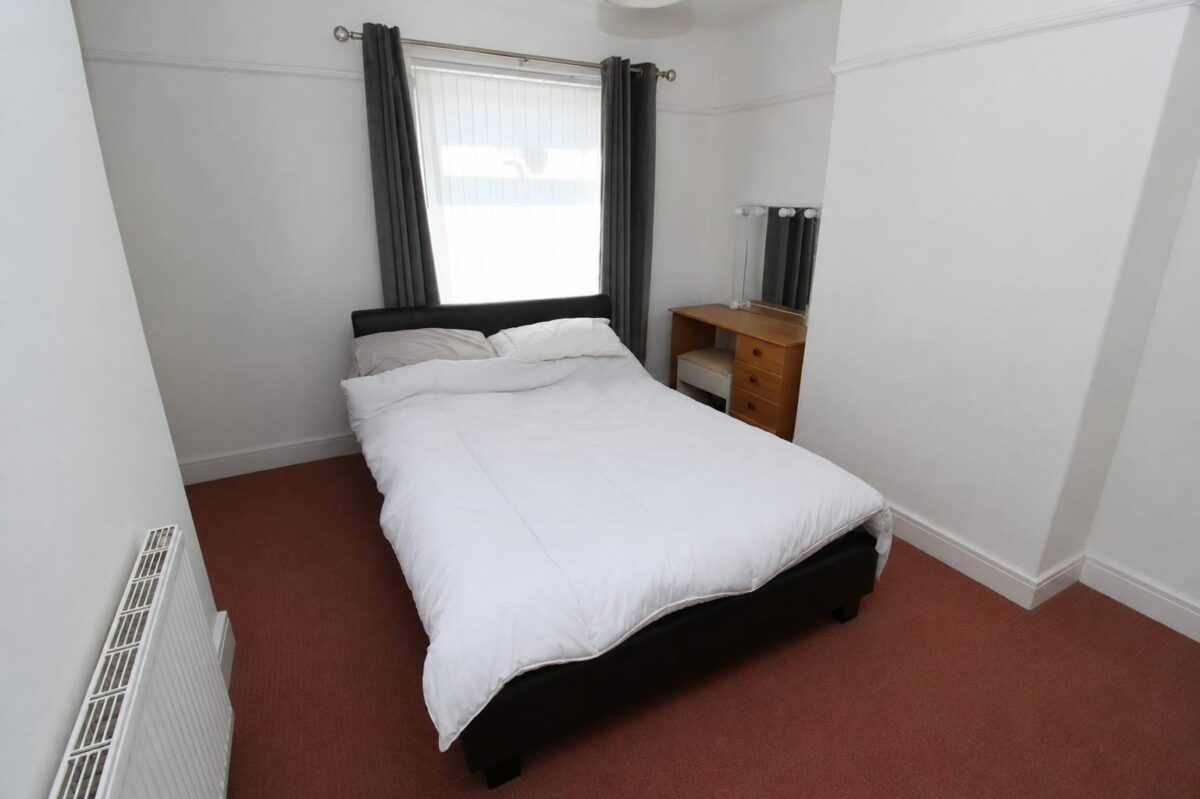 Albany Road, Aintree