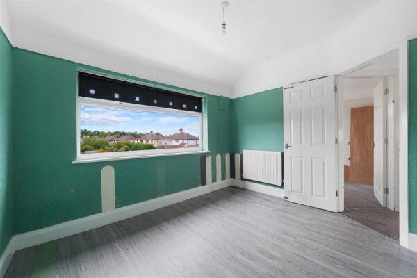 Sedbergh Avenue, Aintree Village