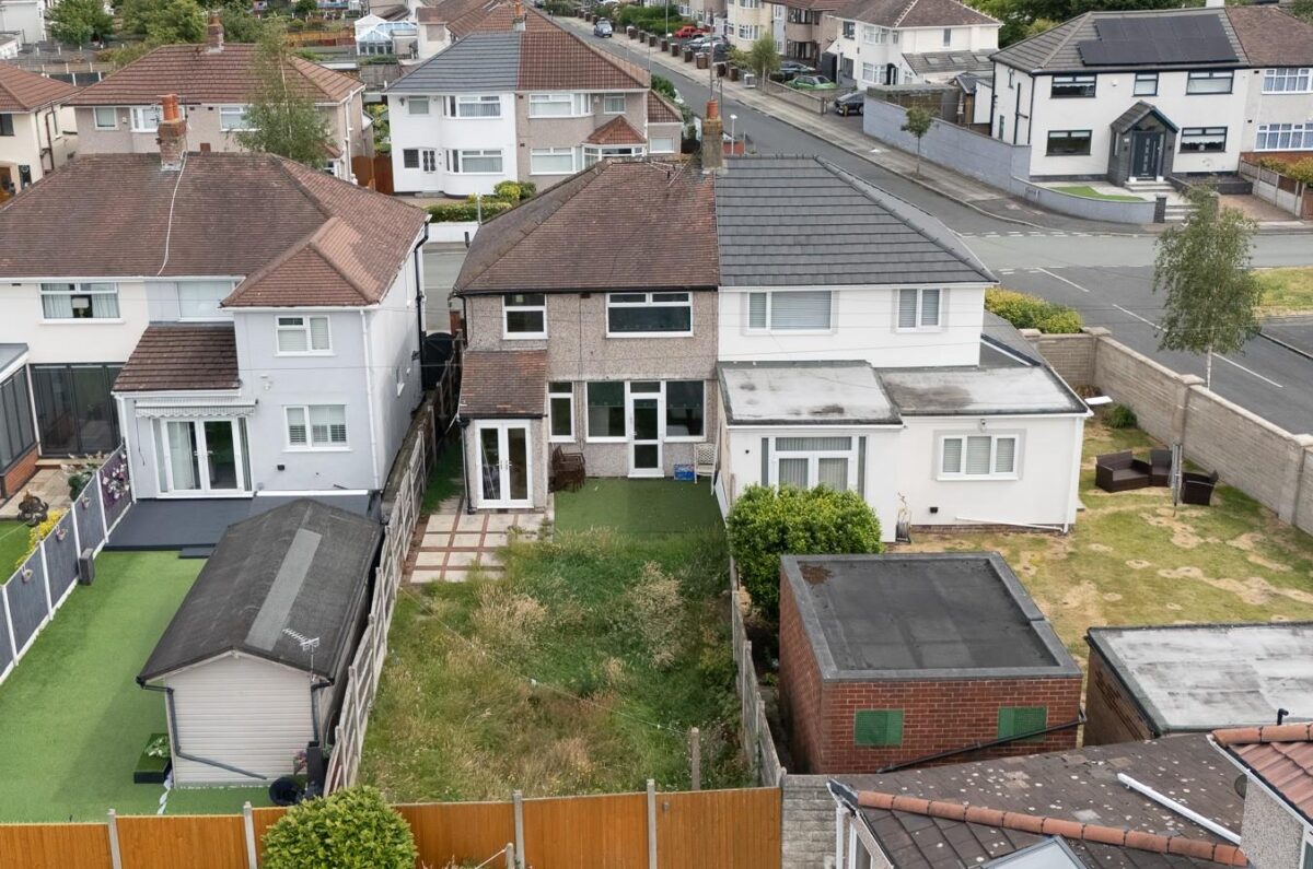 Sedbergh Avenue, Aintree Village