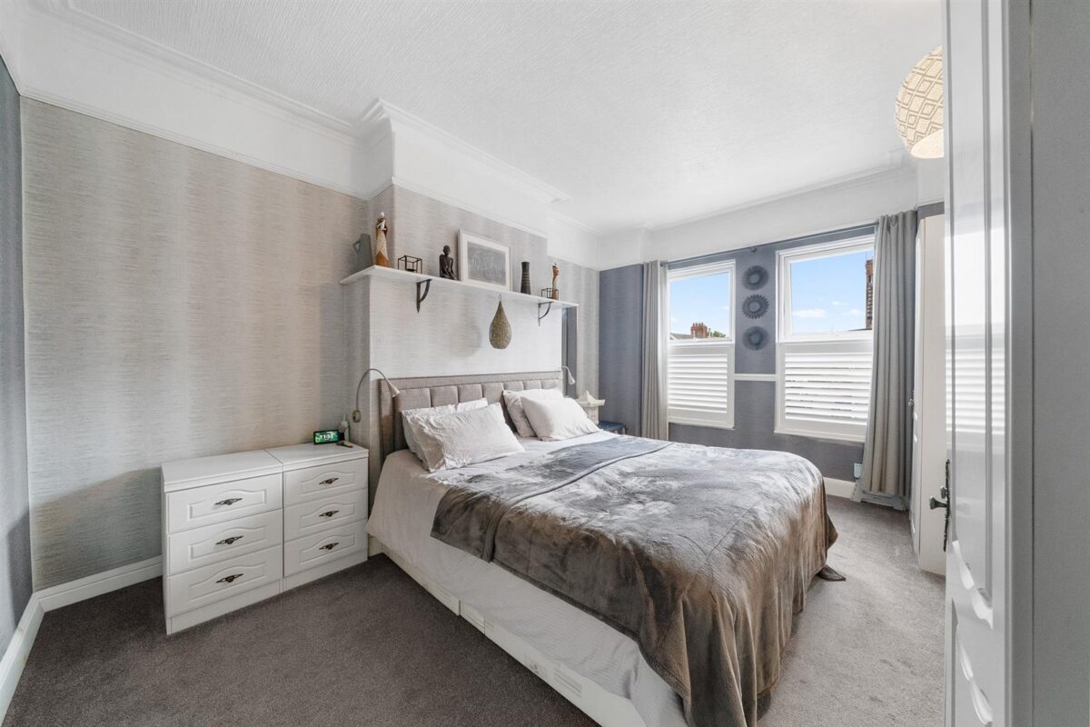 Heswall Road, Aintree