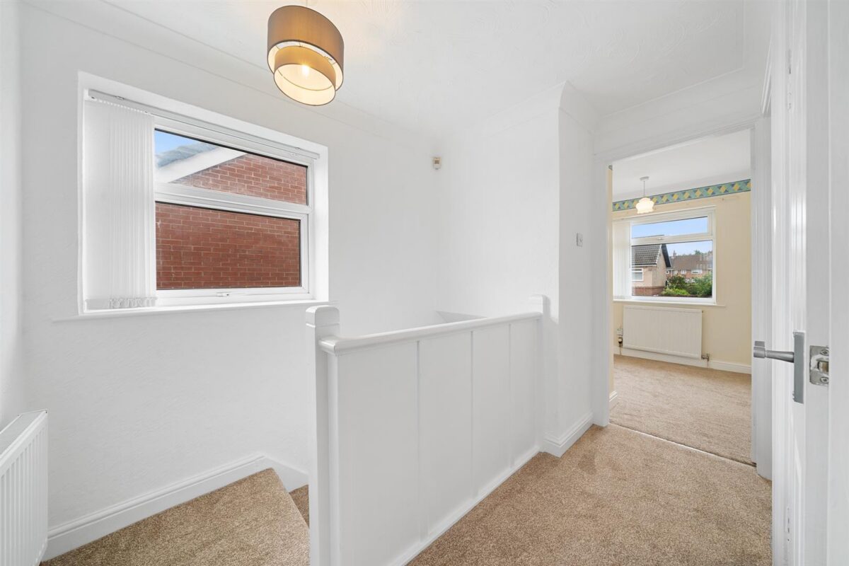 Oriel Drive, Aintree Village