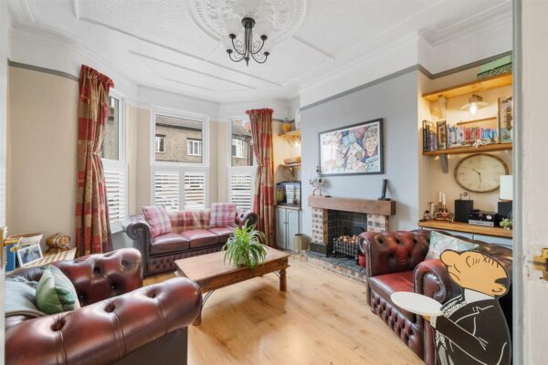 Heswall Road, Aintree
