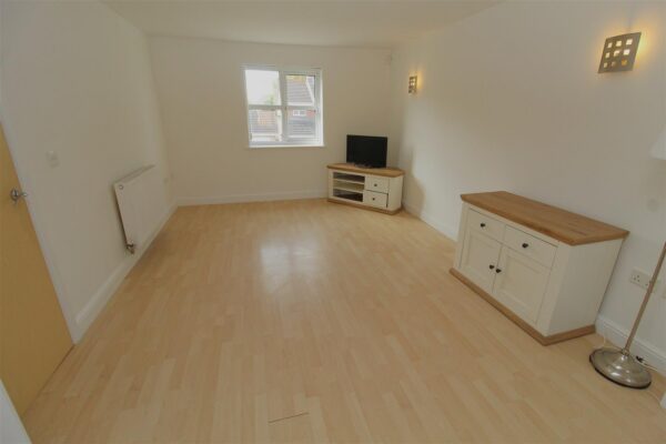 Dapple Heath Avenue, Melling