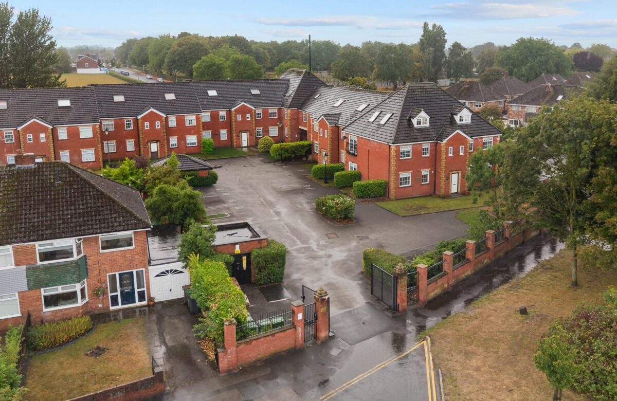 Deyes Court, 93 Eastway, Maghull