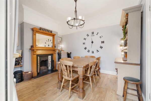 Heswall Road, Aintree