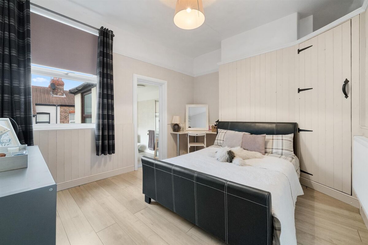 Heswall Road, Aintree